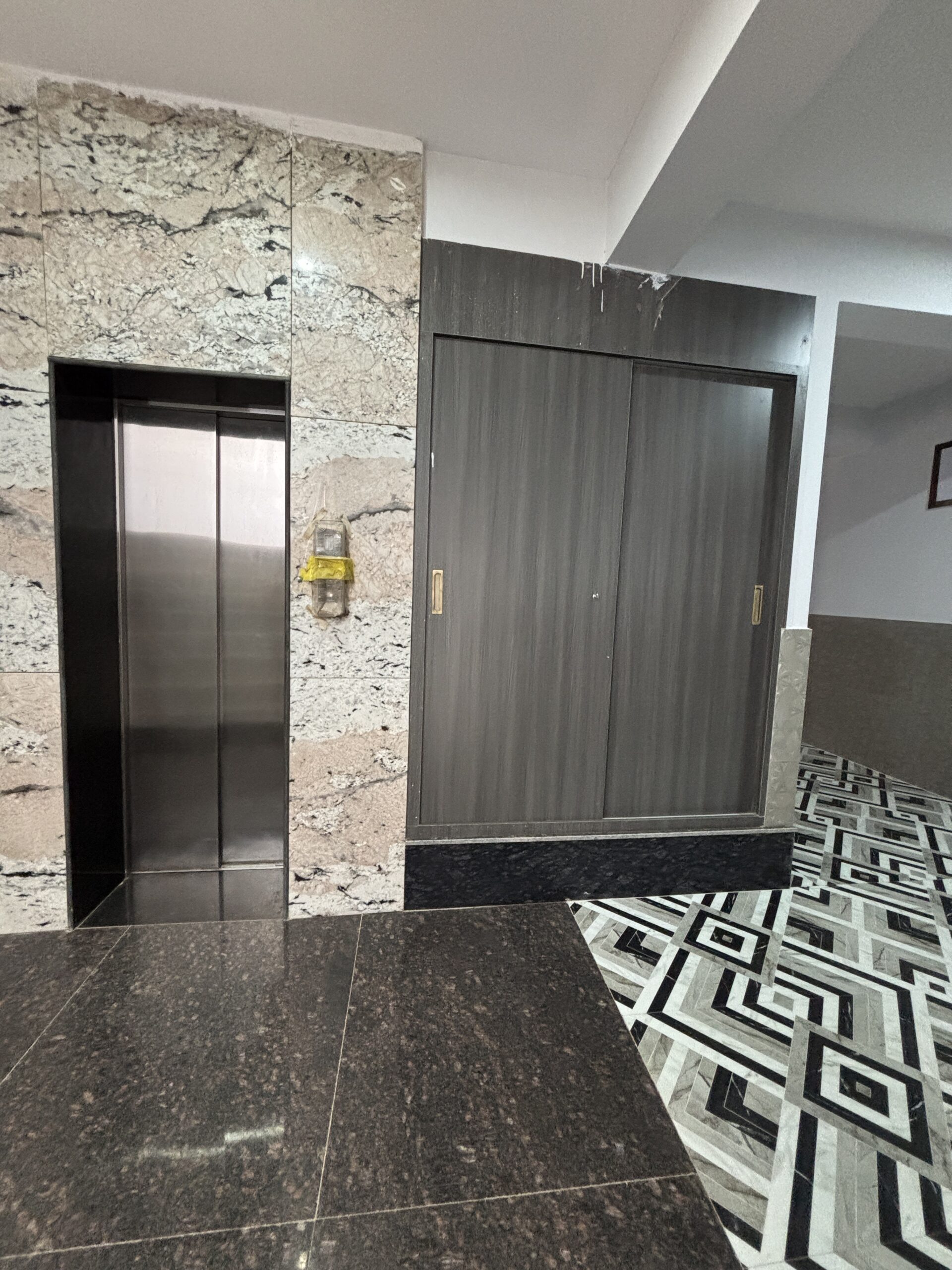 Double Sharing PG in Sector 63 Noida